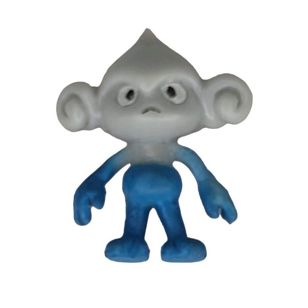 Pokemon 2007 Mini Vinyl R/L Gumball Miniature Size Meditite Action Figure